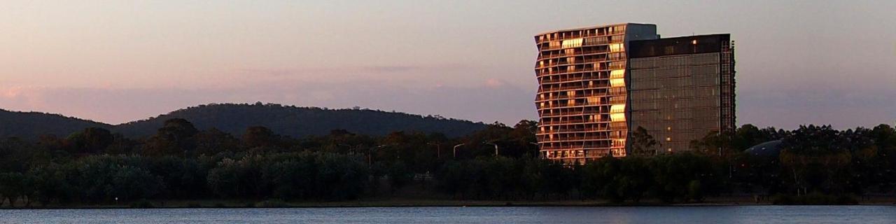 Nishi Holiday Apartments Canberra Exteriör bild