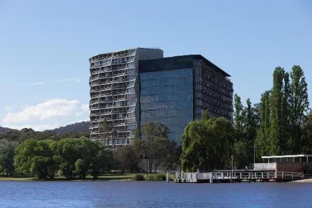 Nishi Holiday Apartments Canberra Exteriör bild