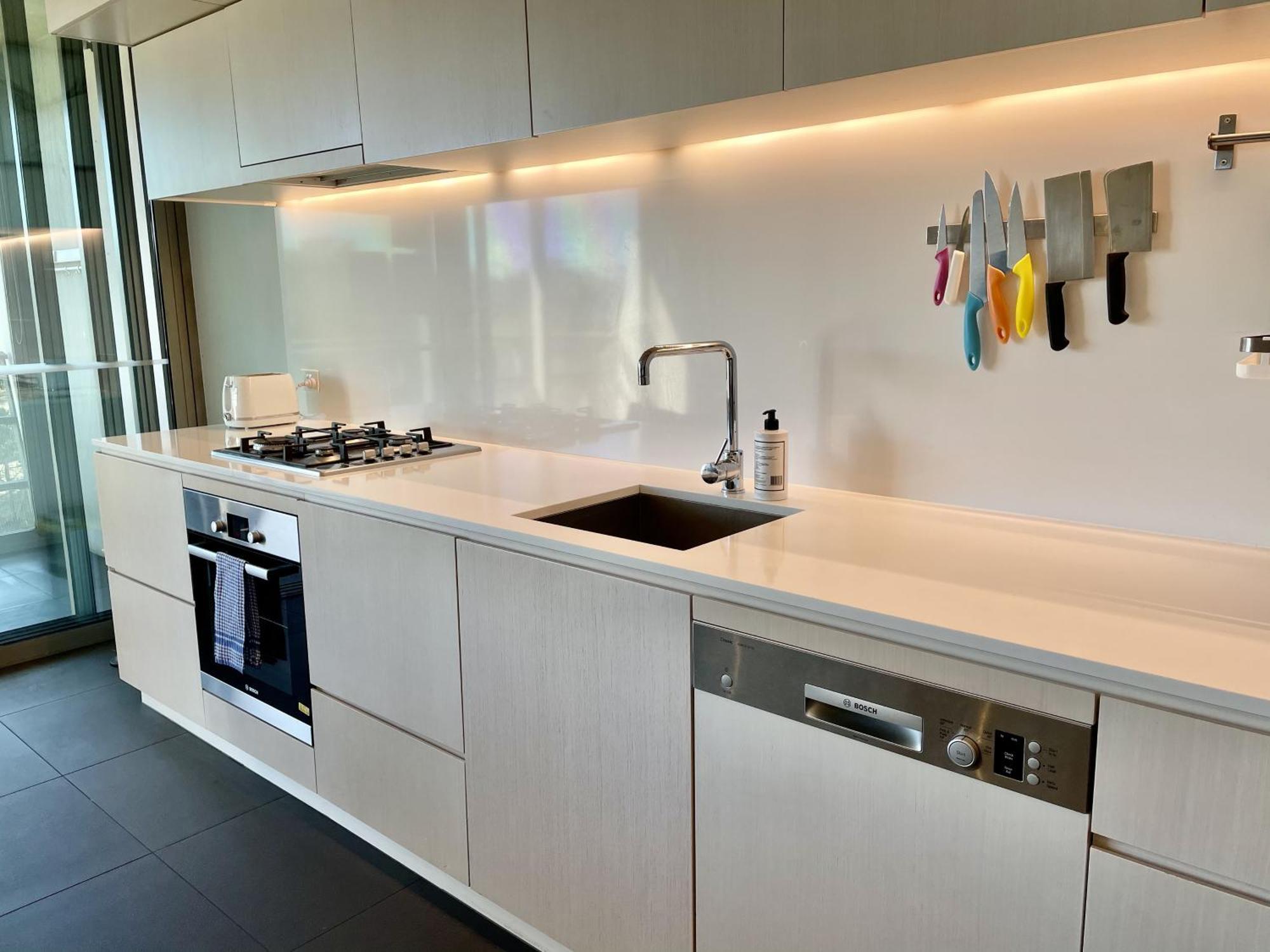 Nishi Holiday Apartments Canberra Rum bild